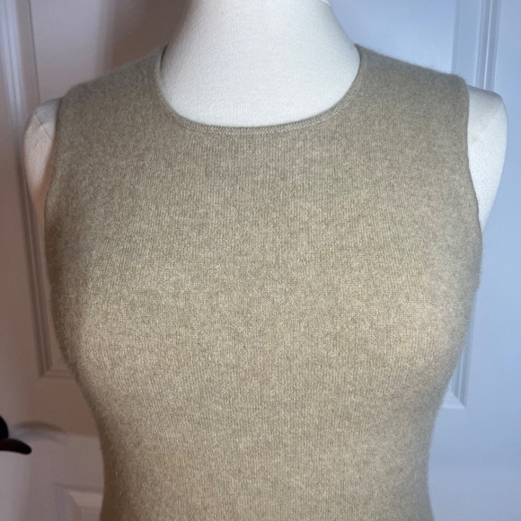 NWOT Beautiful Banana Republic Cashmere Tank Tan and Cream Size M - Picture 3 of 6